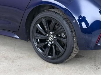 Toyota Corolla 1.8 VVT-h Design CVT Euro 6 (s/s) 5dr