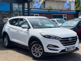 Hyundai TUCSON 2.0 CRDi SE Nav SUV 5dr Diesel Auto 4WD Euro 6 (136 ps)