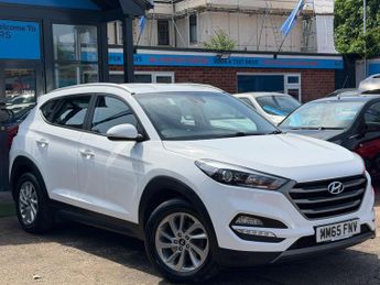 Hyundai TUCSON 2.0 CRDi SE Nav SUV 5dr Diesel Auto 4WD Euro 6 (136 ps)