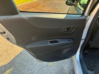 Toyota Yaris 1.33 Dual VVT-i TR Multidrive S Euro 5 5dr