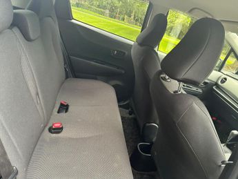 Toyota Yaris 1.33 Dual VVT-i TR Hatchback 5dr Petrol Multidrive S Euro 5 (101