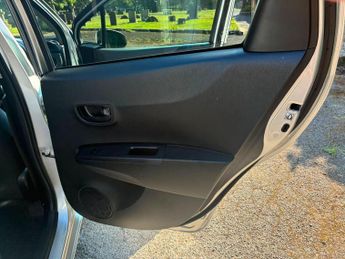 Toyota Yaris 1.33 Dual VVT-i TR Multidrive S Euro 5 5dr