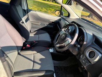 Toyota Yaris 1.33 Dual VVT-i TR Multidrive S Euro 5 5dr