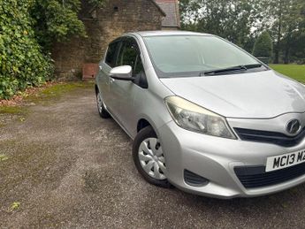 Toyota Yaris 1.33 Dual VVT-i TR Hatchback 5dr Petrol Multidrive S Euro 5 (101