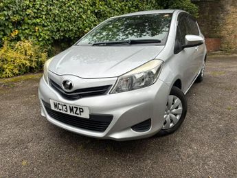Toyota Yaris 1.33 Dual VVT-i TR Hatchback 5dr Petrol Multidrive S Euro 5 (101