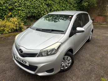 Toyota Yaris 1.33 Dual VVT-i TR Hatchback 5dr Petrol Multidrive S Euro 5 (101