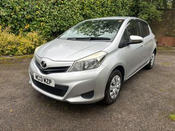 Toyota Yaris 1.33 Dual VVT-i TR Hatchback 5dr Petrol Multidrive S Euro 5 (101