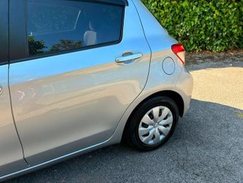 Toyota Yaris 1.33 Dual VVT-i TR Multidrive S Euro 5 5dr