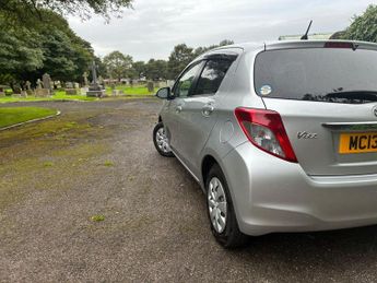 Toyota Yaris 1.33 Dual VVT-i TR Hatchback 5dr Petrol Multidrive S Euro 5 (101