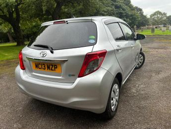 Toyota Yaris 1.33 Dual VVT-i TR Hatchback 5dr Petrol Multidrive S Euro 5 (101