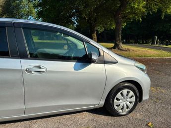 Toyota Yaris 1.33 Dual VVT-i TR Multidrive S Euro 5 5dr