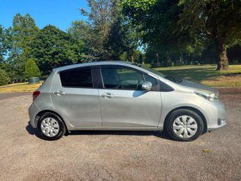 Toyota Yaris 1.33 Dual VVT-i TR Multidrive S Euro 5 5dr