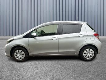 Toyota Yaris 1.33 Dual VVT-i TR Hatchback 5dr Petrol Multidrive S Euro 5 (101