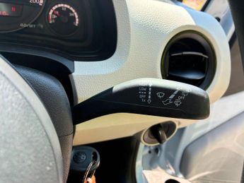 Volkswagen up! 1.0 High up! ASG Euro 5 5dr