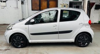 Toyota AYGO 1.0 VVT-i + MultiMode Euro 4 5dr