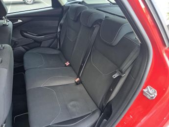 Ford Focus 1.0T EcoBoost Zetec Euro 6 (s/s) 5dr