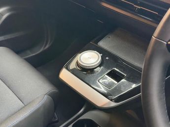 MG MG4 51kWh SE Auto 5dr