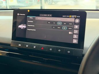 MG MG4 51kWh SE Auto 5dr