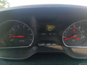 Peugeot 208 1.2 VTi Style Euro 5 5dr