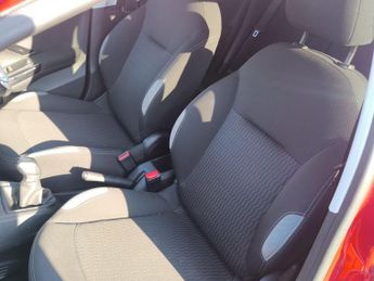 Peugeot 208 1.2 VTi Style Euro 5 5dr