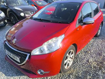 Peugeot 208 1.2 VTi Style Euro 5 5dr