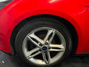 Ford Focus 1.0T EcoBoost Zetec Euro 6 (s/s) 5dr