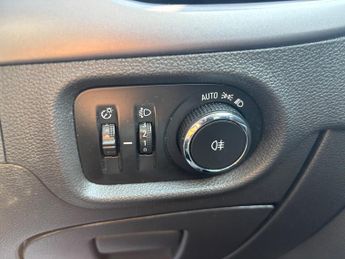 Vauxhall Astra 1.6 CDTi BlueInjection Design Euro 6 (s/s) 5dr