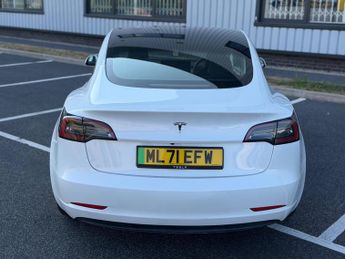 Tesla Model 3 Standard Range Plus Auto RWD 4dr