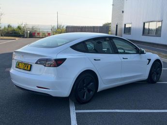 Tesla Model 3 Standard Range Plus Auto RWD 4dr