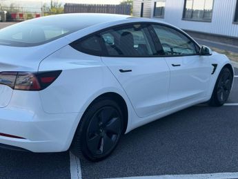 Tesla Model 3 Standard Range Plus Auto RWD 4dr