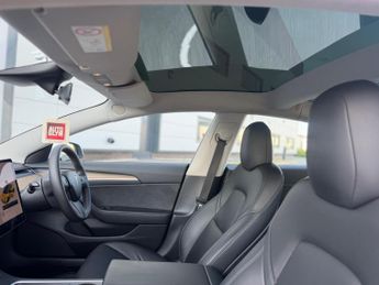 Tesla Model 3 Standard Range Plus Auto RWD 4dr