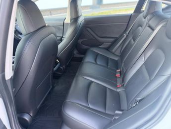 Tesla Model 3 Standard Range Plus Auto RWD 4dr