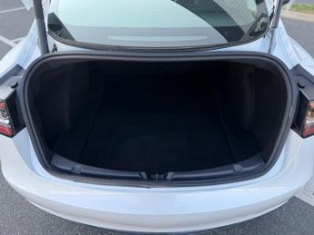 Tesla Model 3 Standard Range Plus Auto RWD 4dr