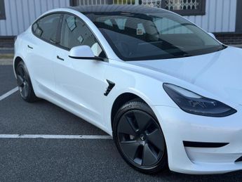 Tesla Model 3 Standard Range Plus Auto RWD 4dr