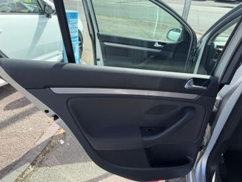 Volkswagen Golf 1.9 TDI Match DSG 5dr