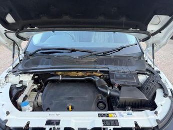 Land Rover Range Rover Evoque 2.2 SD4 Dynamic Auto 4WD Euro 5 (s/s) 5dr
