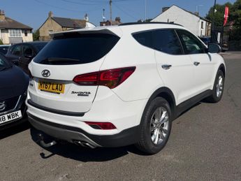 Hyundai Santa Fe 2.2 CRDi Blue Drive Premium Auto 4WD Euro 6 (s/s) 5dr