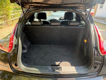 Nissan Juke 1.6 Tekna XTRON Euro 6 5dr