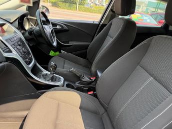 Vauxhall Astra 1.6 16v SRi Euro 5 5dr
