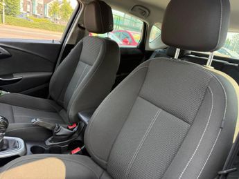 Vauxhall Astra 1.6 16v SRi Euro 5 5dr