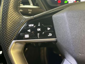 Audi Q4 e-tron 40 S line SUV 5dr Electric Auto 82kWh (204 ps)