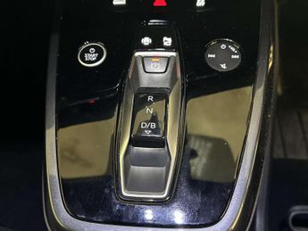 Audi Q4 e-tron 40 S line SUV 5dr Electric Auto 82kWh (204 ps)