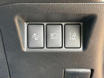 Toyota Yaris 1.5 VVT-h Design E-CVT Euro 6 (s/s) 5dr