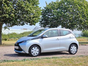 Toyota AYGO 1.0 VVT-i x-play x-shift Euro 6 5dr