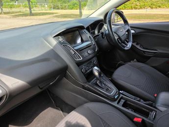 Ford Focus 1.0T EcoBoost Titanium Auto Euro 6 (s/s) 5dr