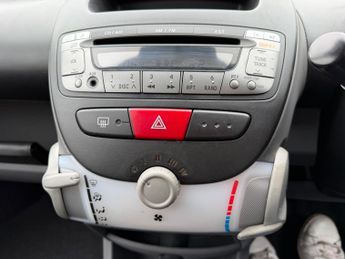 Toyota AYGO 1.0 VVT-i + MultiMode Euro 4 3dr