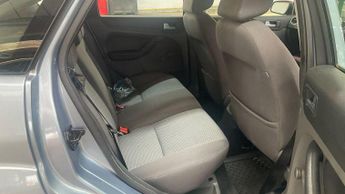 Ford Focus 1.6 Sport 5dr