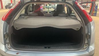 Ford Focus 1.6 Sport 5dr