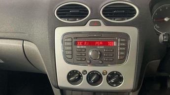 Ford Focus 1.6 Style 5dr
