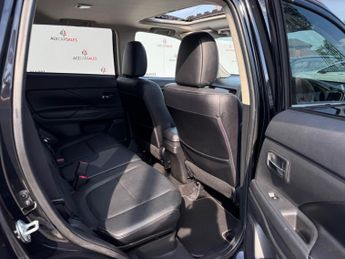 Mitsubishi Outlander 2.2 DI-D 4 Auto 4WD Euro 6 5dr